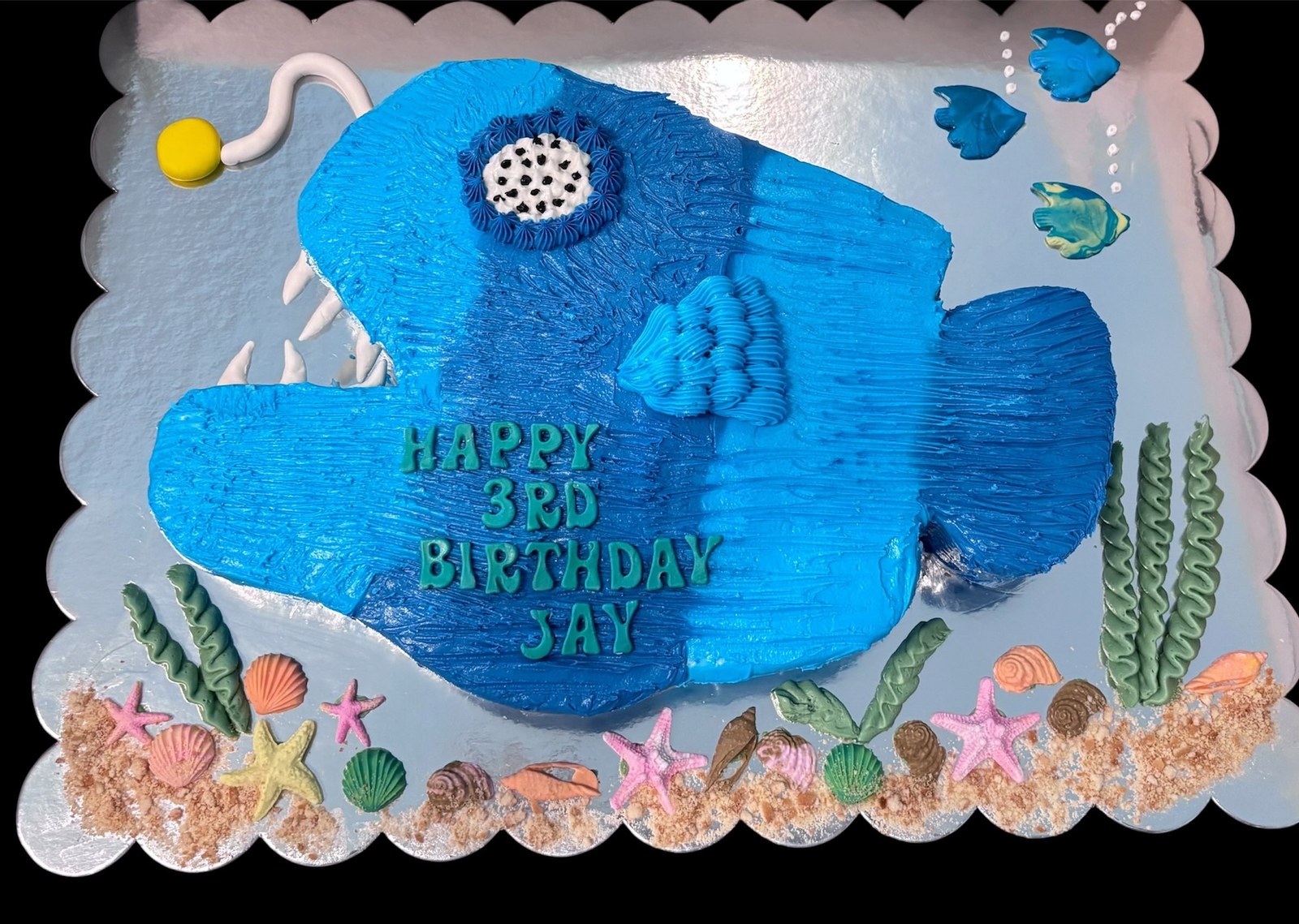 Ocean fish themed cake